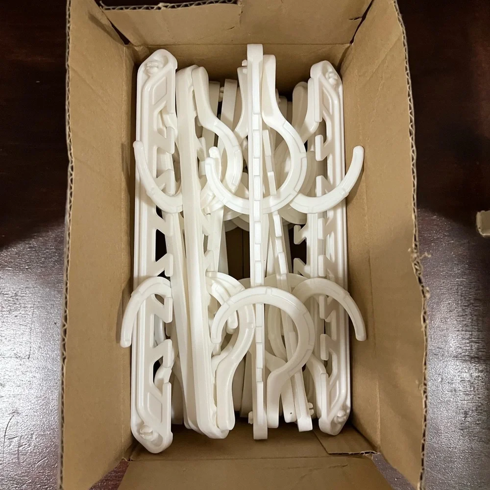 🔥NWOT Plastic Magic Hangers (space saving)
